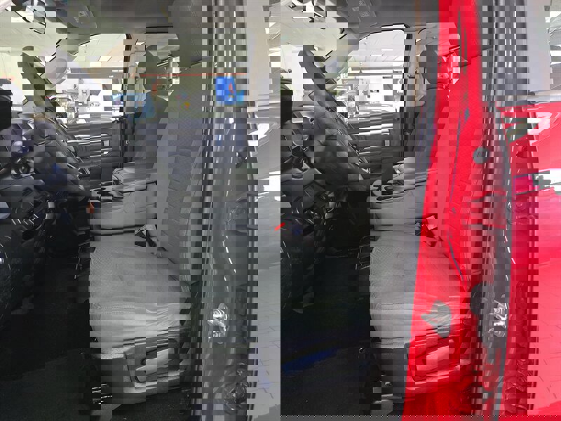 Used 2019 RAM 1500 Classic SLT image 9