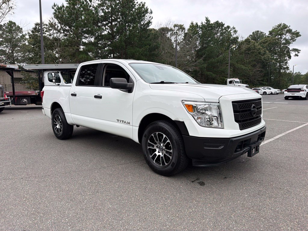 Certified 2023 Nissan Titan SV AWD/4WD image 4