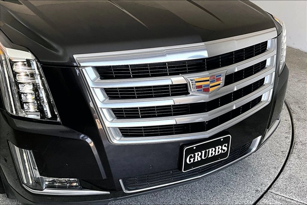 Used 2017 Cadillac Escalade Luxury AWD/4WD image 39