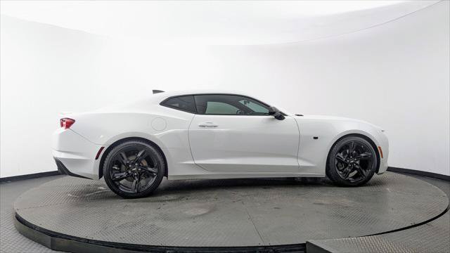 Used 2019 Chevrolet Camaro LT RWD image 9