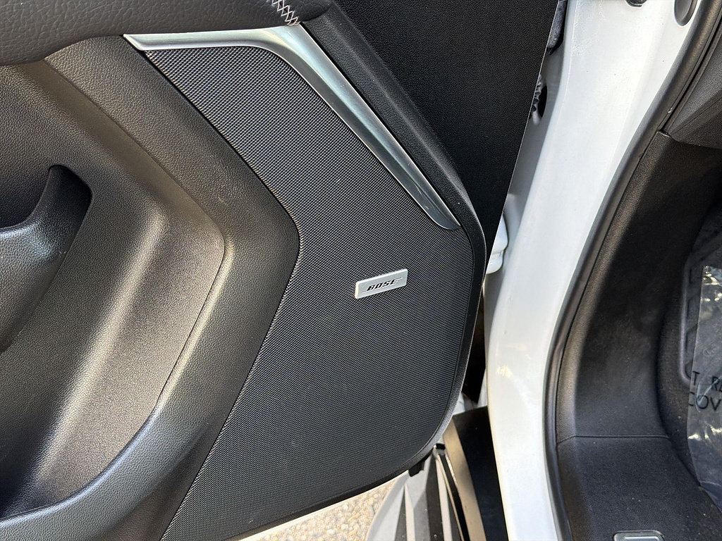 Used 2024 GMC Yukon Denali RWD image 24