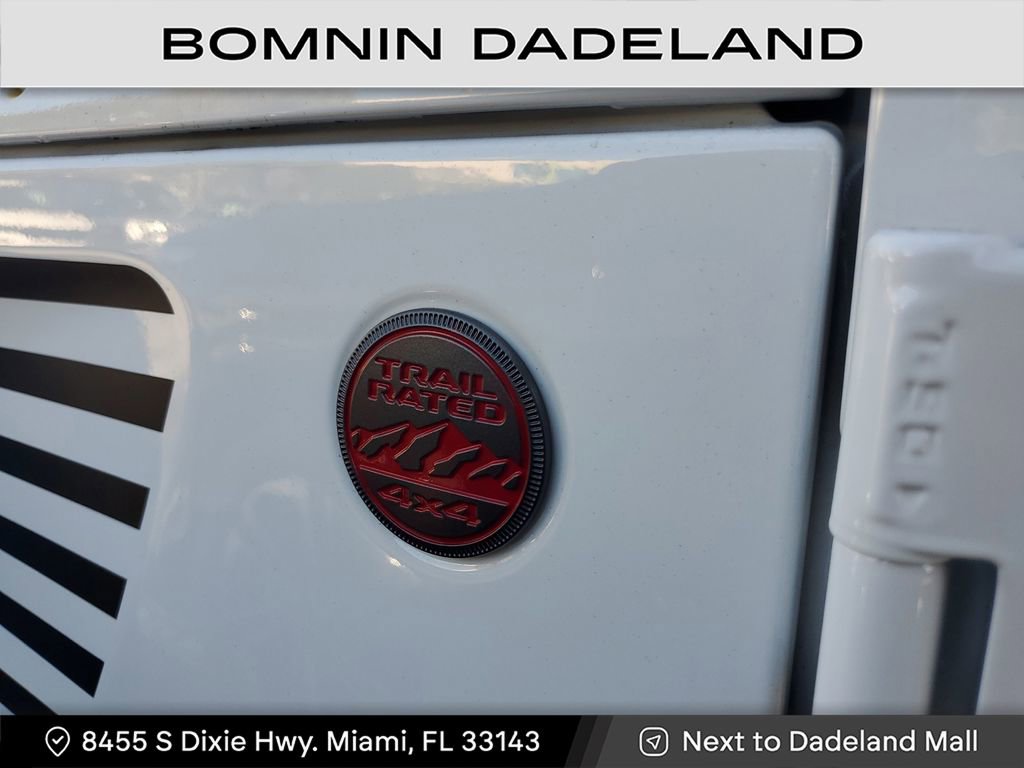 Used 2024 Jeep Wrangler Unlimited Rubicon w/ Safety Group image 9