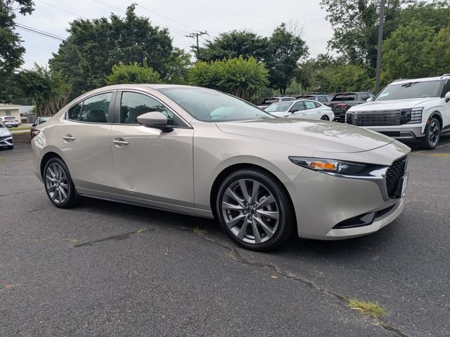 Used 2022 MAZDA MAZDA3 s FWD image 1
