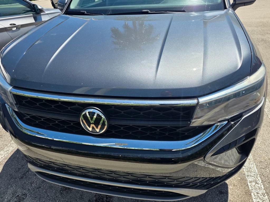 Certified 2022 Volkswagen Taos SE FWD image 7