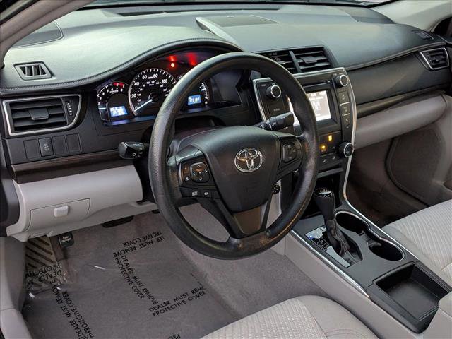 Used 2015 Toyota Camry LE image 10