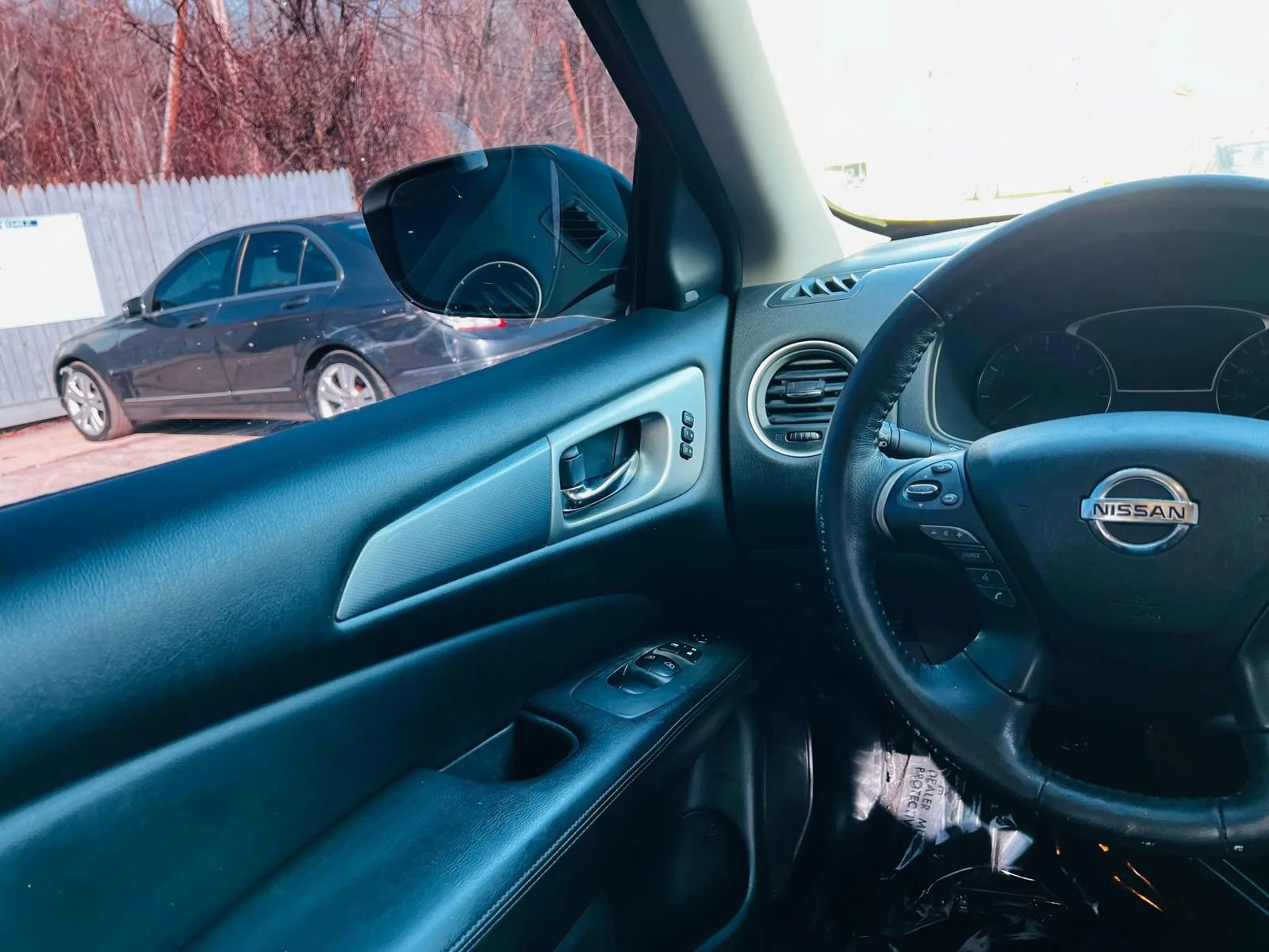 Used 2020 Nissan Pathfinder SL image 31