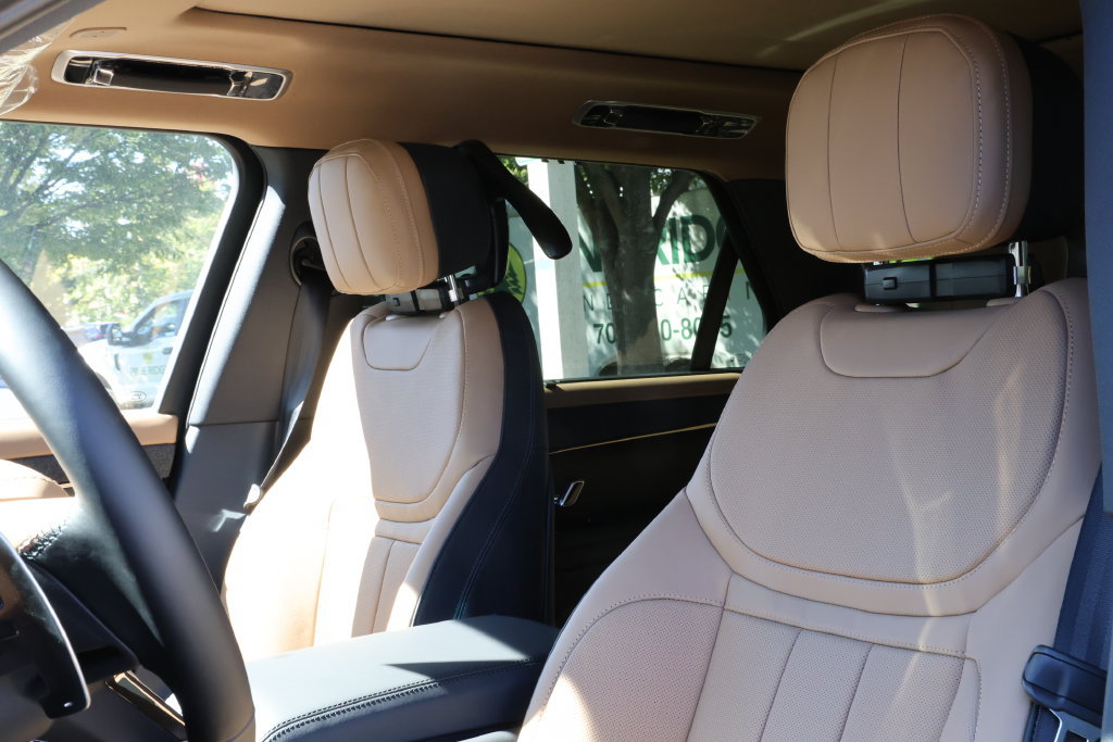 New 2027 Land Rover Range Rover Sport Dynamic SE AWD/4WD image 11