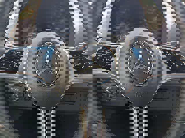 Used 2024 Mercedes-Benz eSprinter 170 Cargo image 21