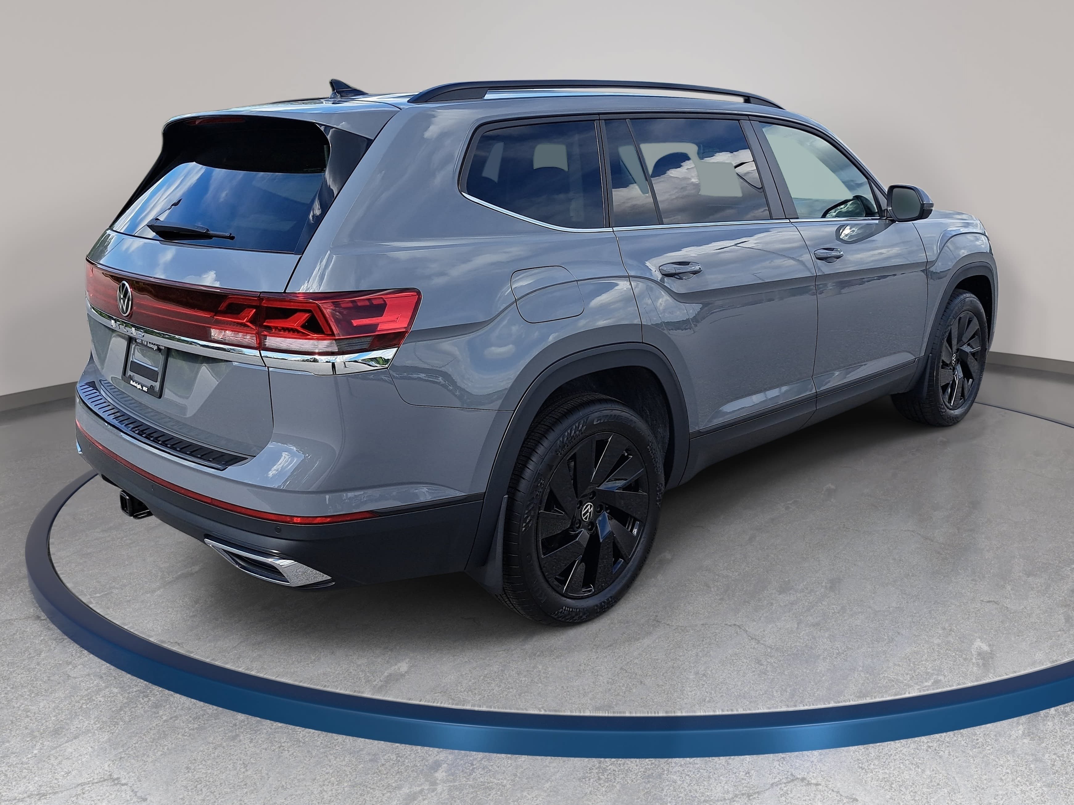 New 2026 Volkswagen Atlas SE FWD image 5