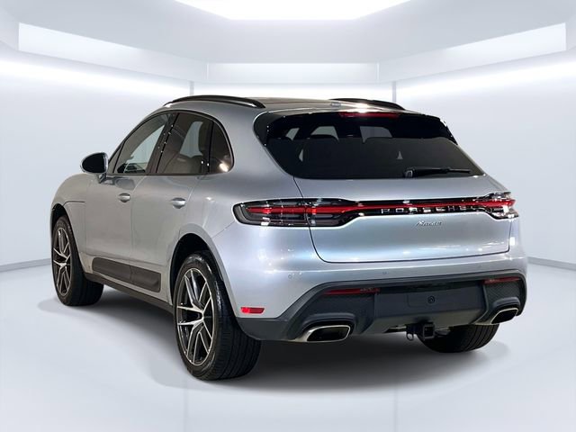 Certified 2025 Porsche Macan image 7