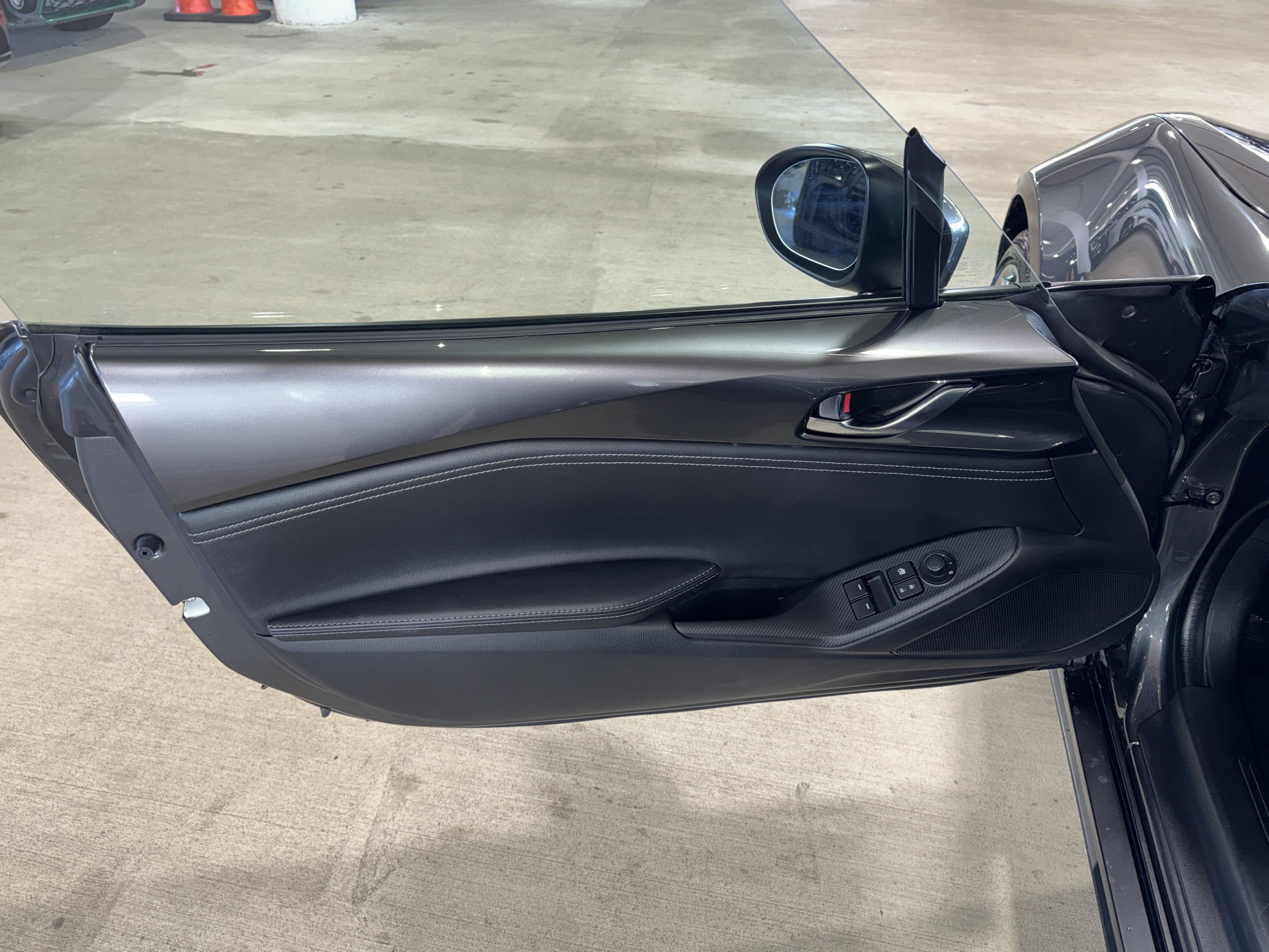 Used 2022 MAZDA MX-5 Miata RF Grand Touring RWD image 12