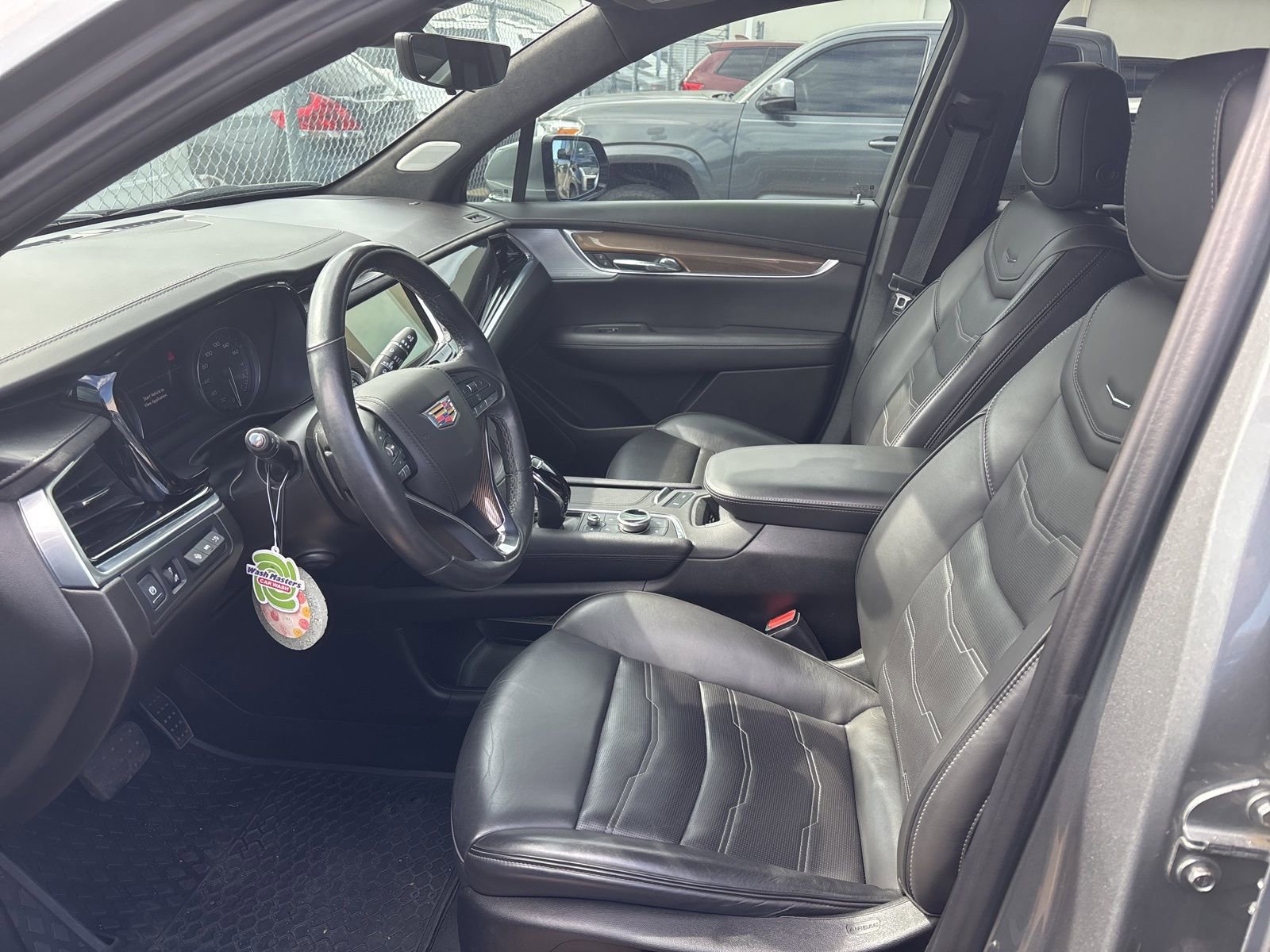 Used 2023 Cadillac XT6 Premium Luxury w/ Platinum Package image 6