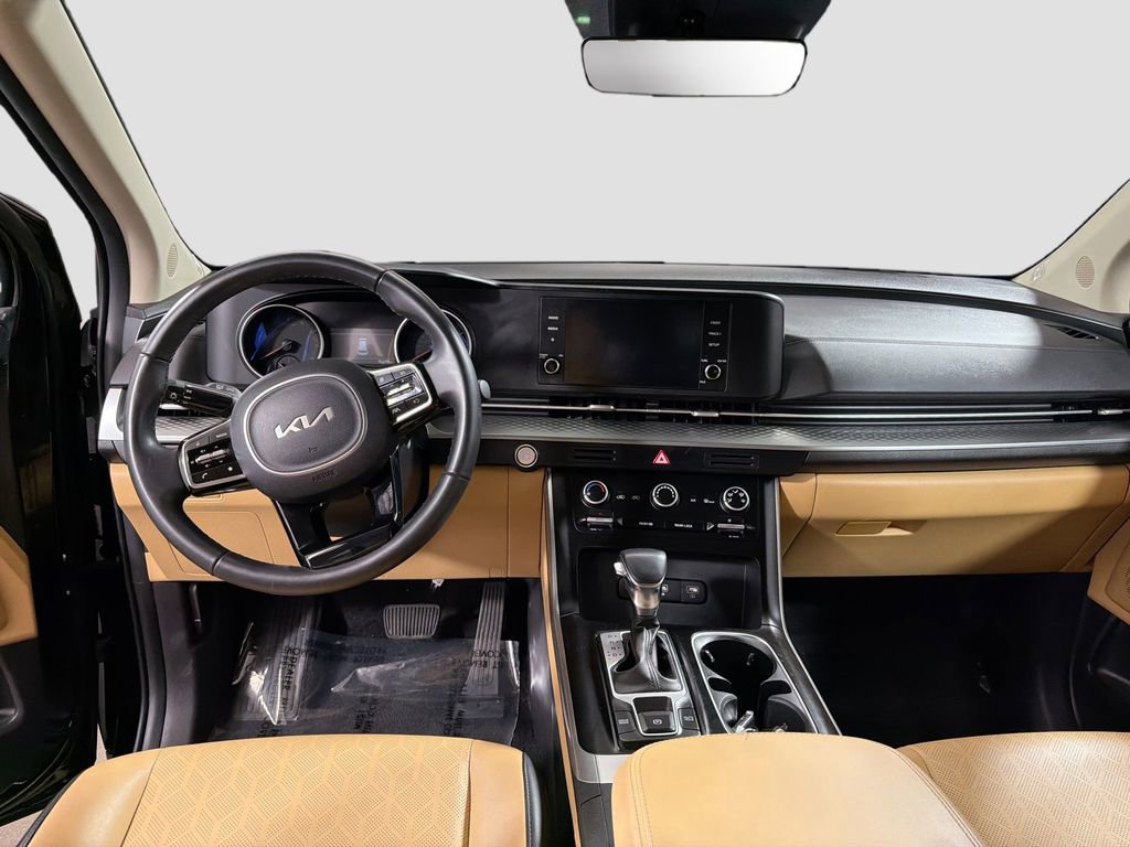 Used 2024 Kia Carnival LX FWD image 23