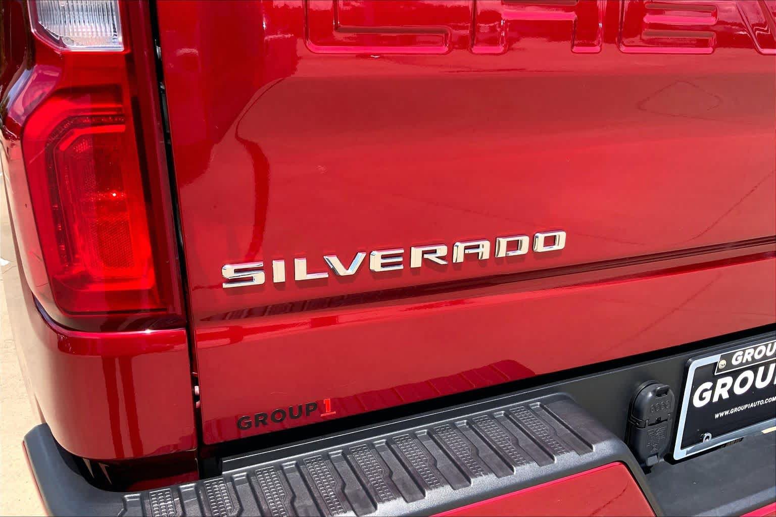 Used 2023 Chevrolet Silverado 1500 RST AWD/4WD image 32
