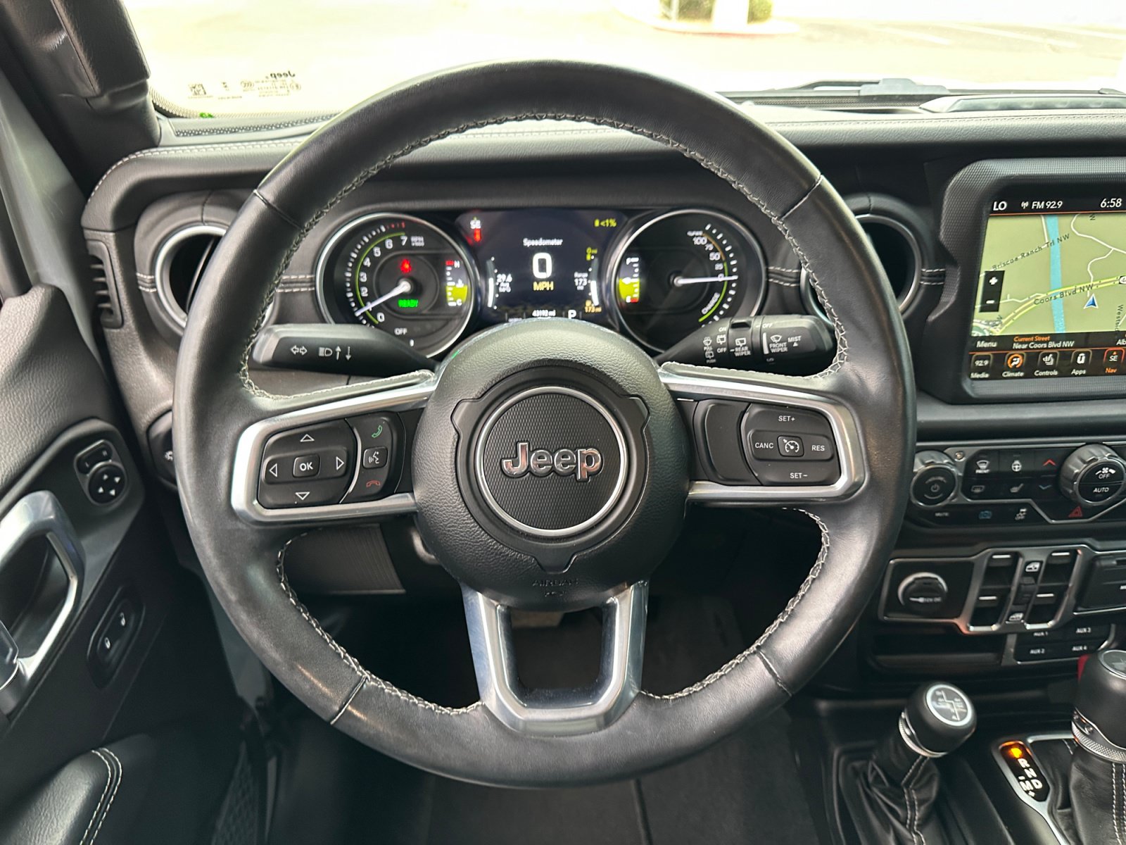 Used 2023 Jeep Wrangler Unlimited Sahara w/ Cold Weather Group AWD/4WD image 17