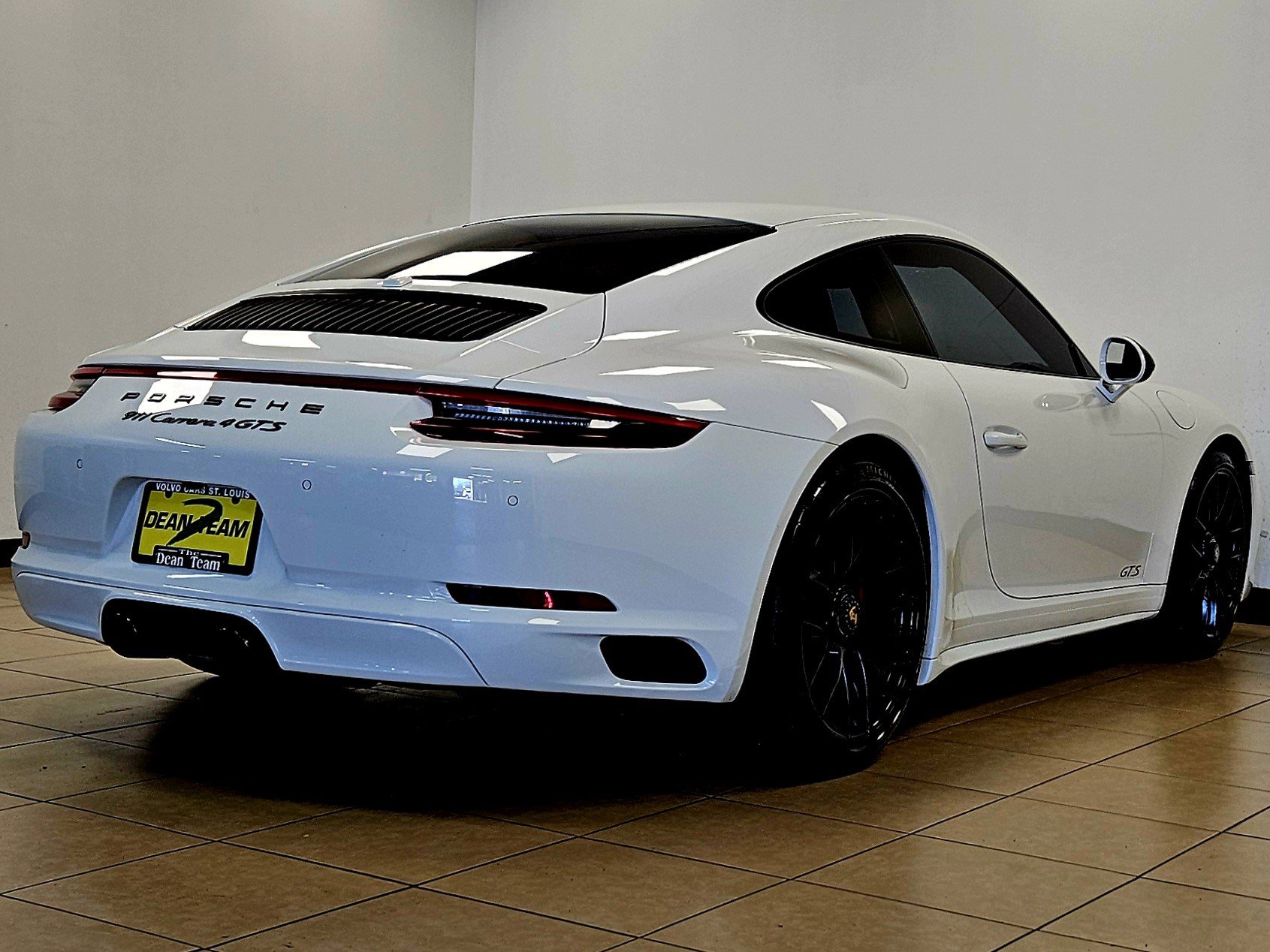 Used 2019 Porsche 911 Carrera 4 GTS image 4