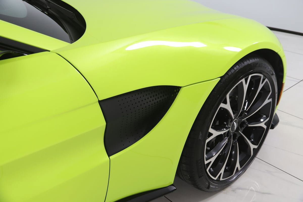 Used 2019 Aston Martin V8 Vantage Coupe RWD image 65