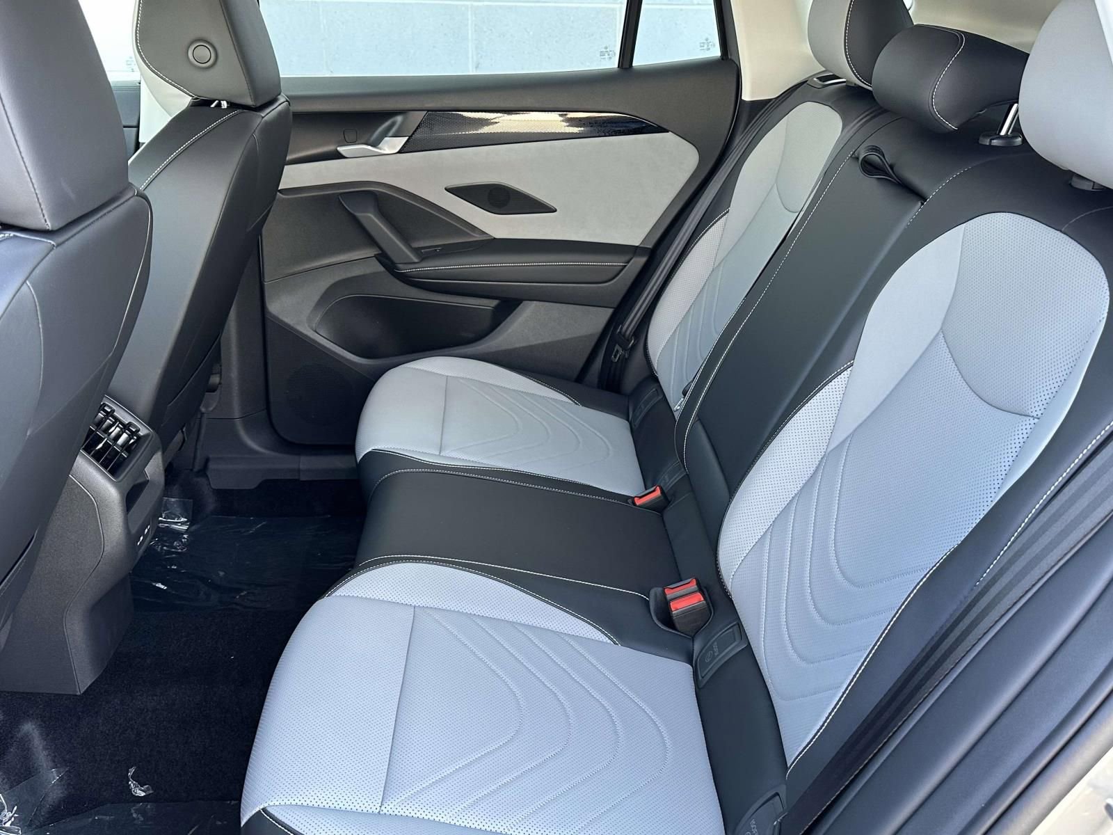 New 2026 Volkswagen Tiguan SE image 13