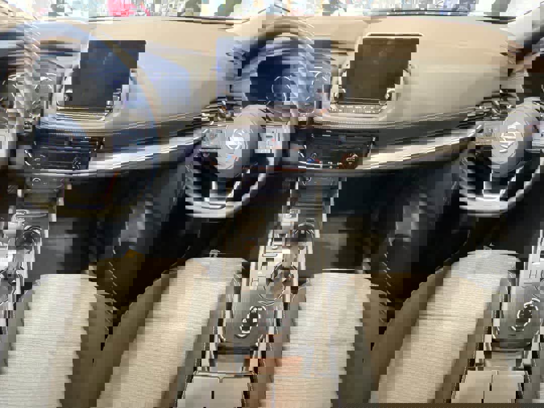 Used 2022 Nissan Rogue SV image 23