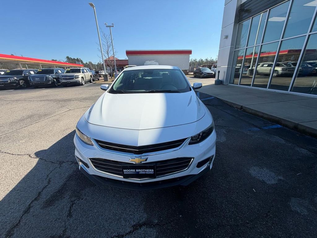 Used 2016 Chevrolet Malibu LT w/ Leather Package FWD image 6
