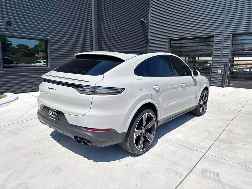 Certified 2023 Porsche Cayenne S Platinum AWD/4WD image 11