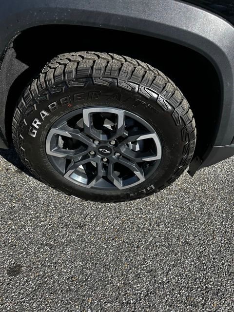 New 2026 Chevrolet Equinox ACTIV w/ Convenience Package III image 11