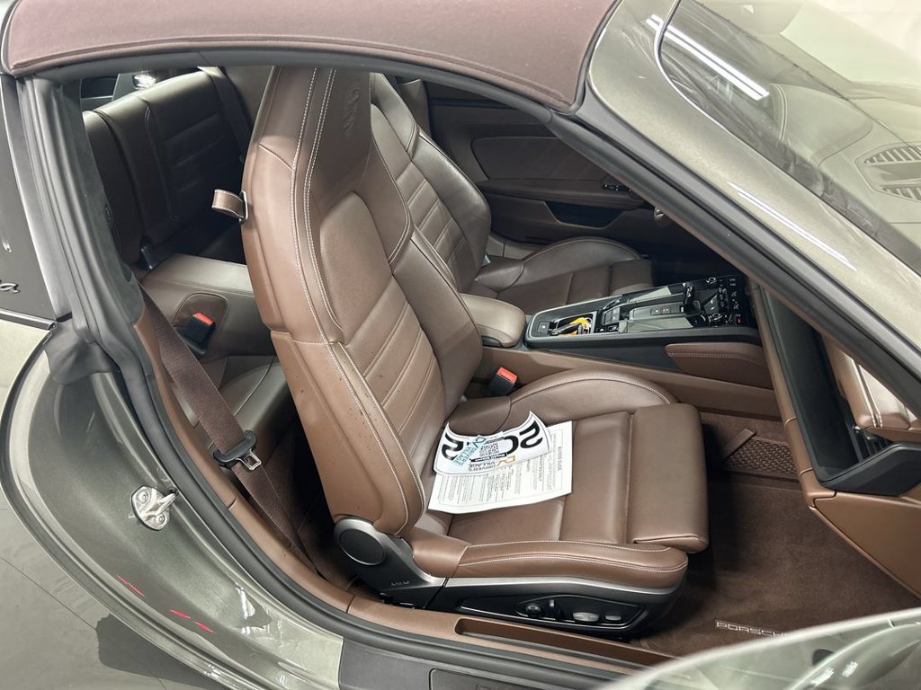 Certified 2022 Porsche 911 Targa 4 GTS AWD/4WD image 23