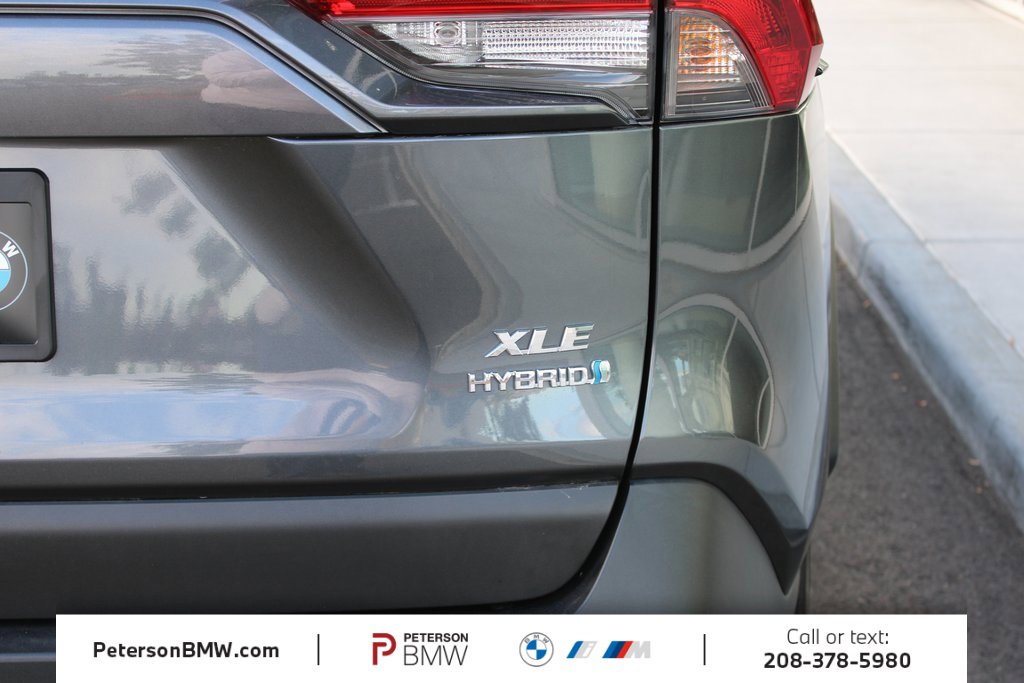 Used 2023 Toyota RAV4 XLE Premium image 10