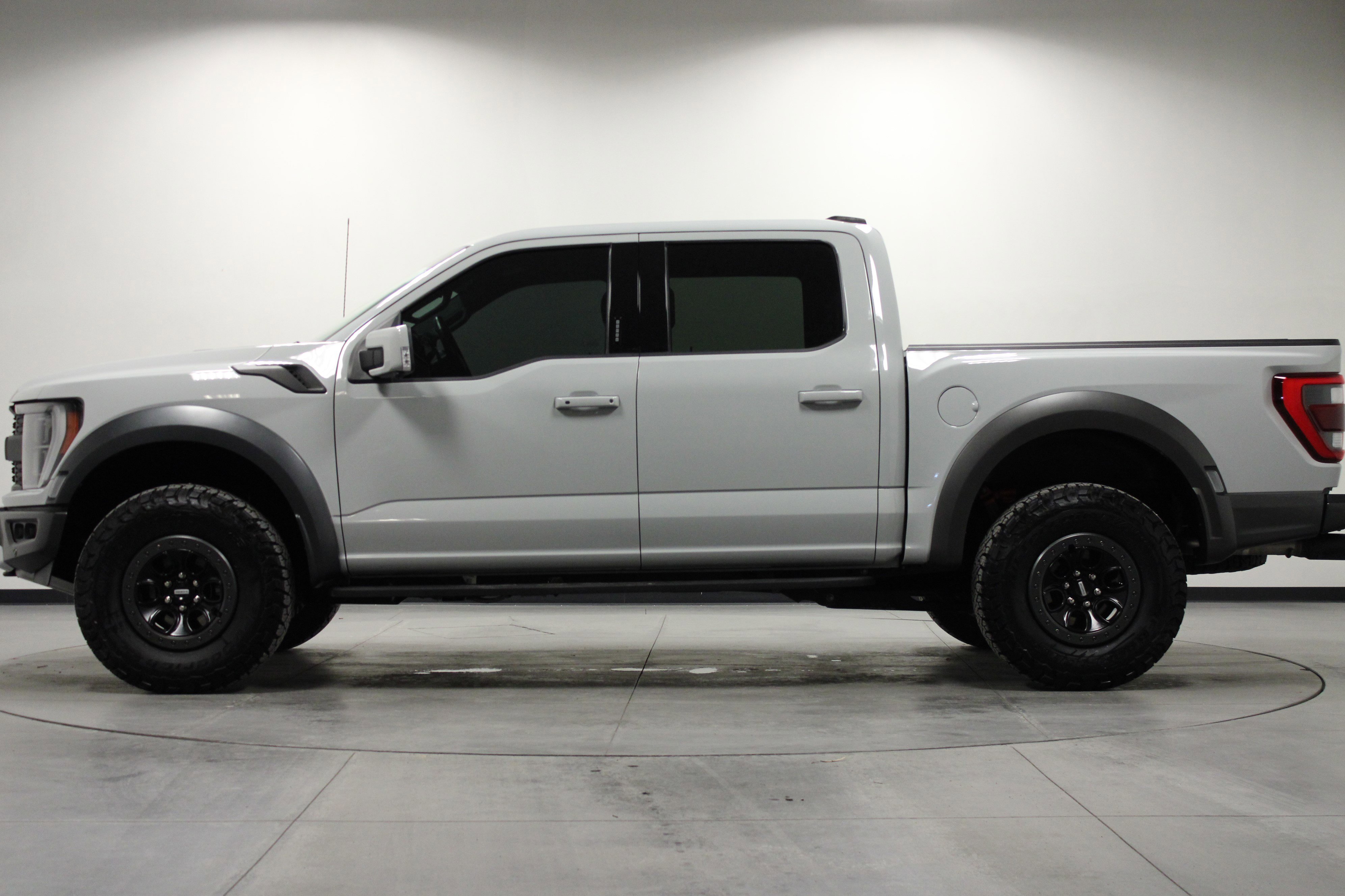 Used 2023 Ford F150 Raptor w/ Raptor Carbon Fiber Package image 7