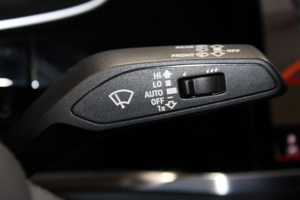 Used 2023 Audi Q3 2.0T Premium Plus w/ Premium Plus Package image 36