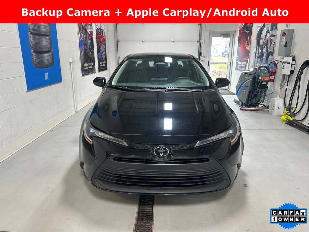Used 2024 Toyota Corolla LE image 2