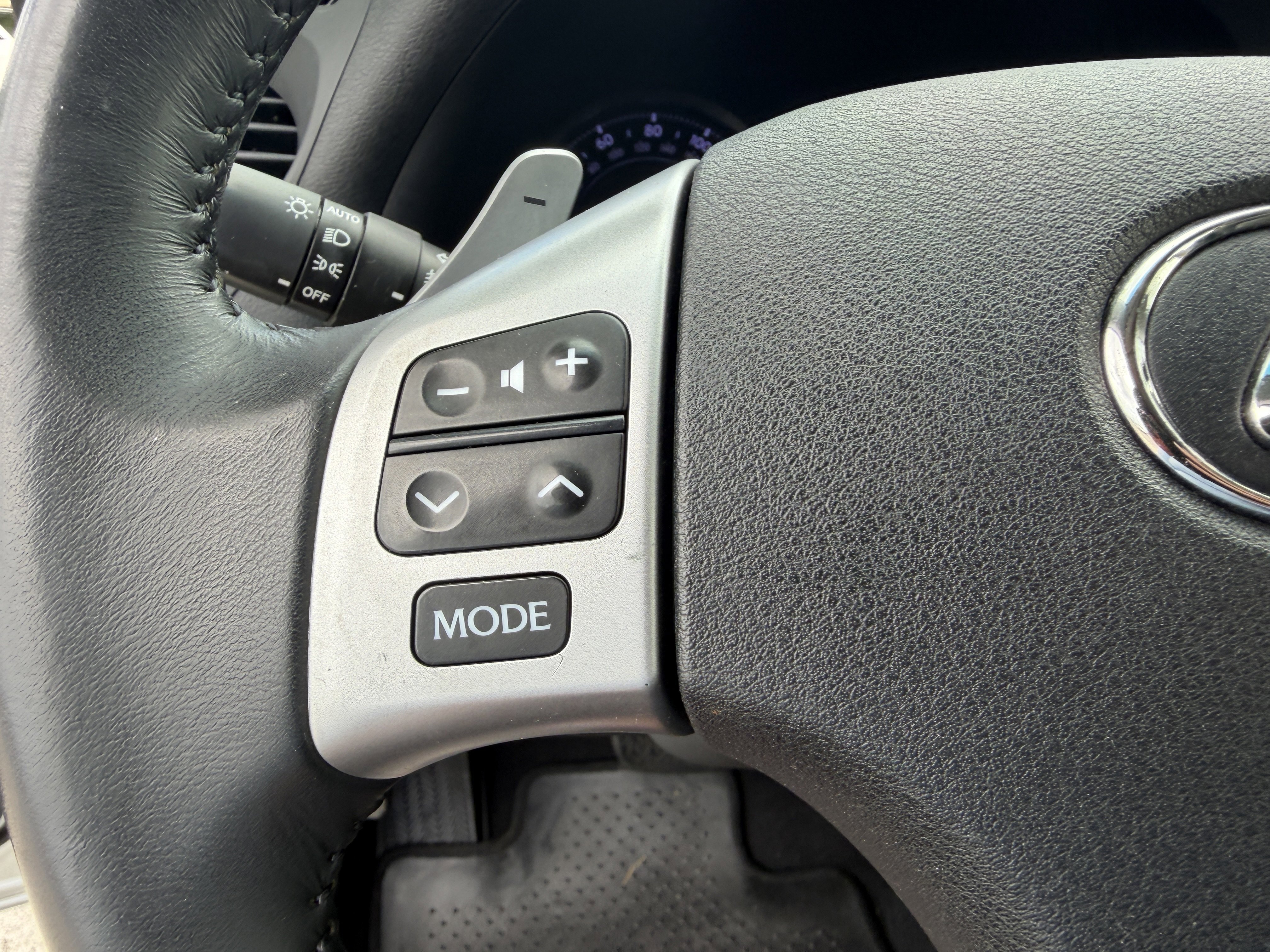 Used 2014 Lexus IS 250C w/ Luxury Package image 25