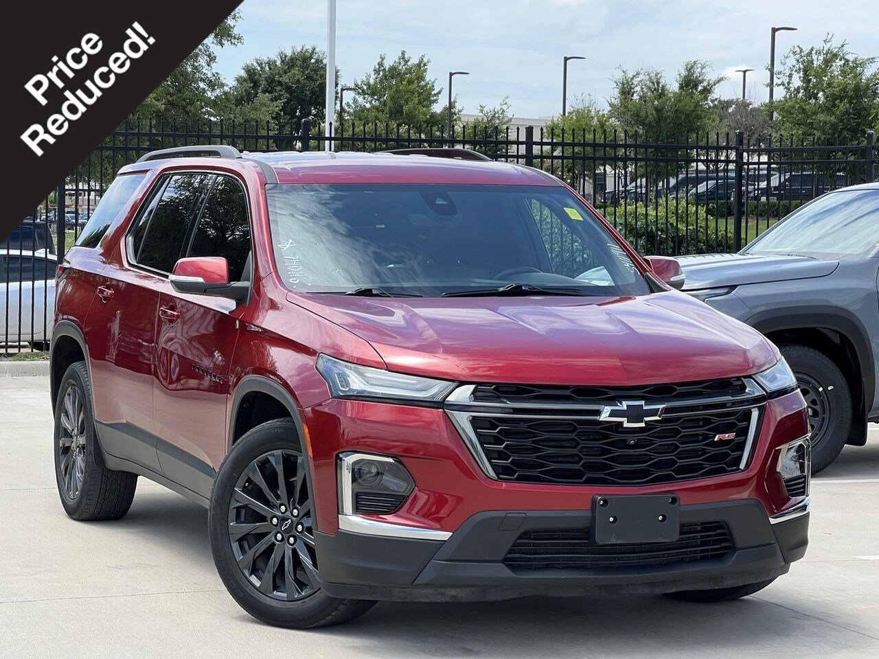 Used 2023 Chevrolet Traverse RS