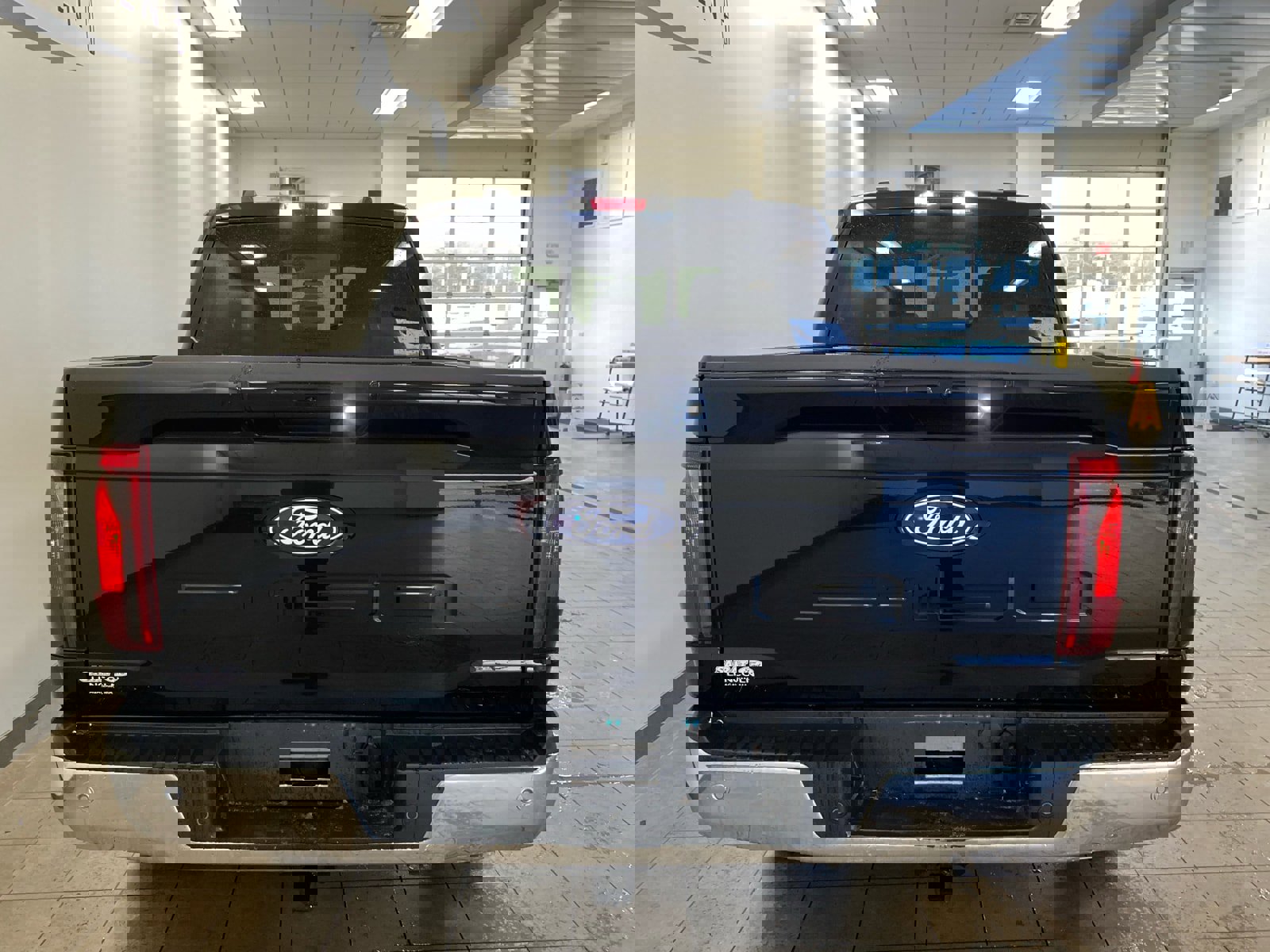 New 2025 Ford F150 XLT w/ Equipment Group 302A MID image 6