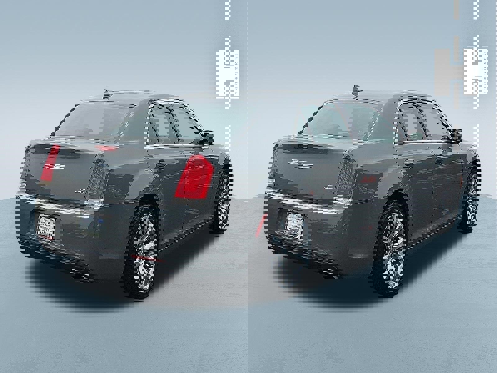 Used 2017 Chrysler 300 Limited image 2