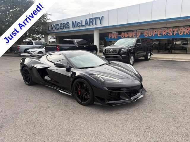 Used 2025 Chevrolet Corvette Z06 RWD image 1
