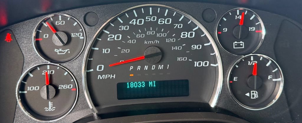 Used 2025 Chevrolet Express 3500 w/ Power Convenience Package RWD image 13