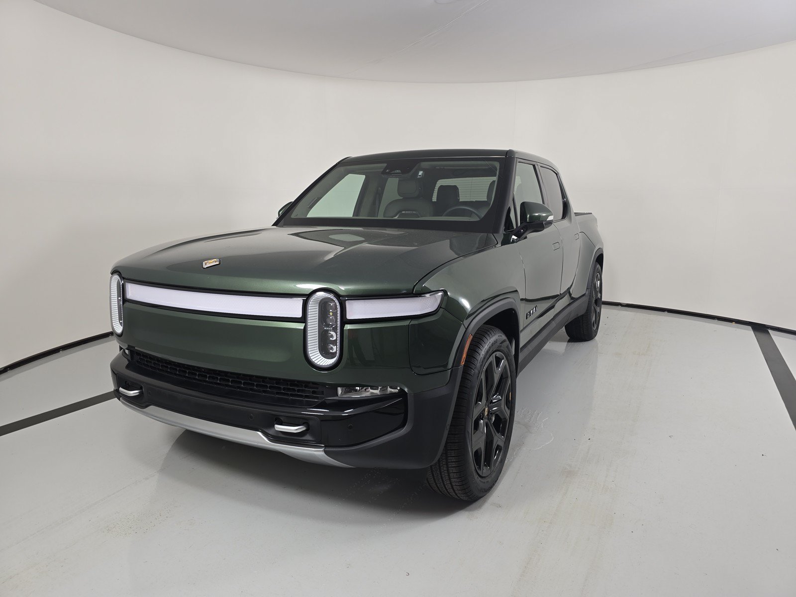 Used 2023 Rivian R1T Adventure AWD/4WD image 1