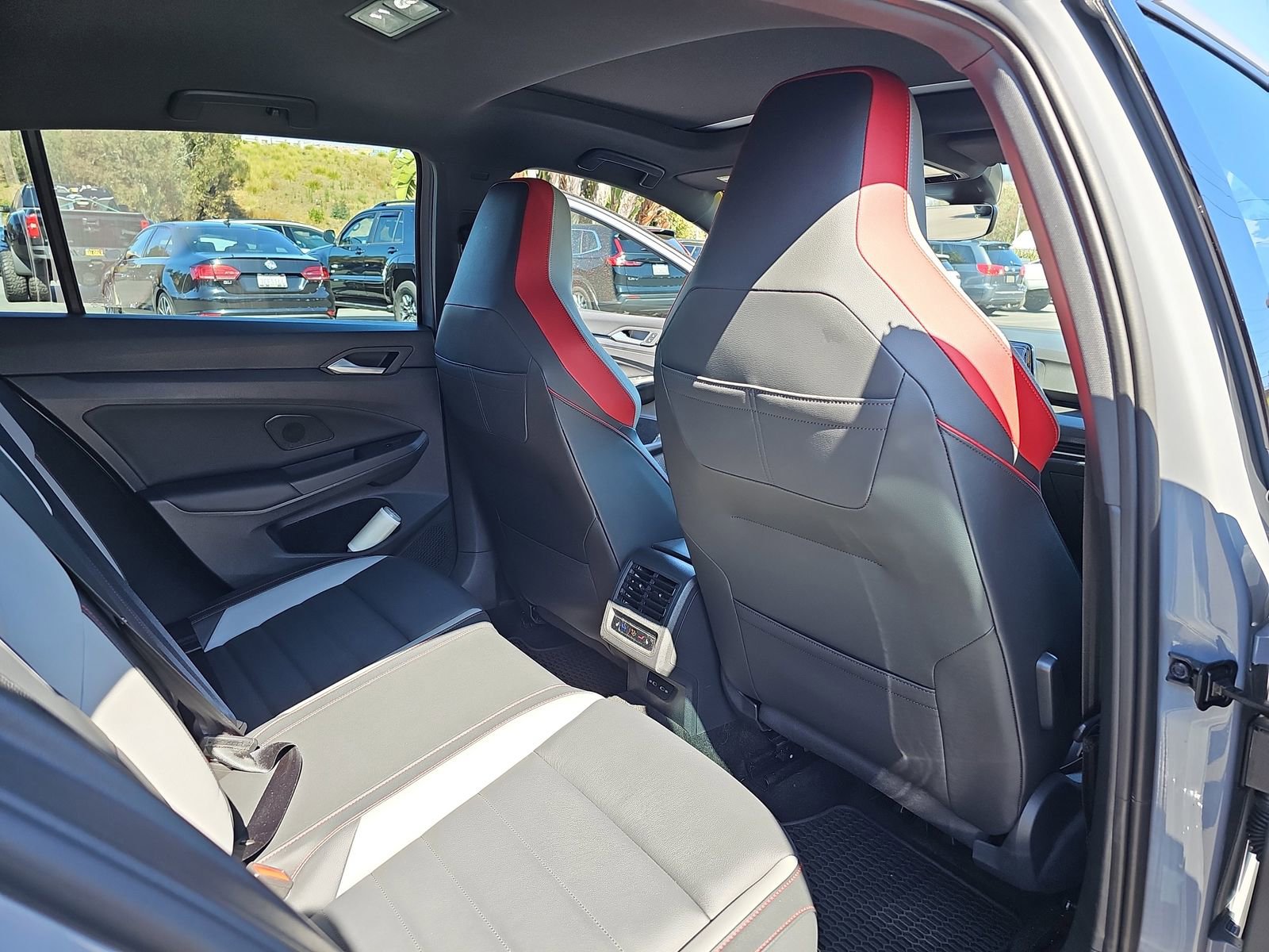 Used 2022 Volkswagen GTI Autobahn image 14