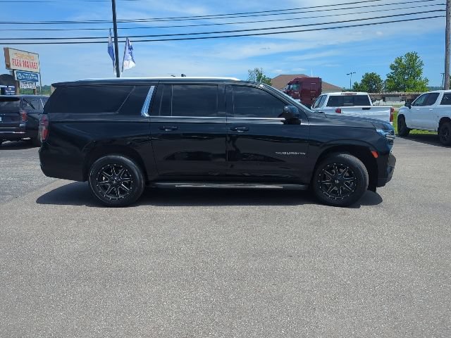 Used 2022 Chevrolet Suburban LT AWD/4WD image 29