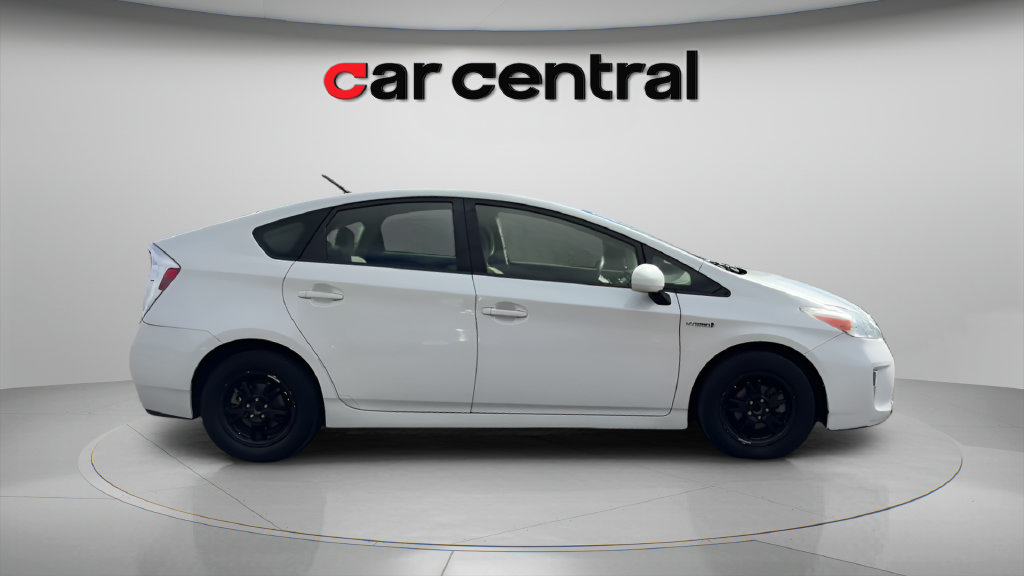 Used 2014 Toyota Prius Three FWD image 6
