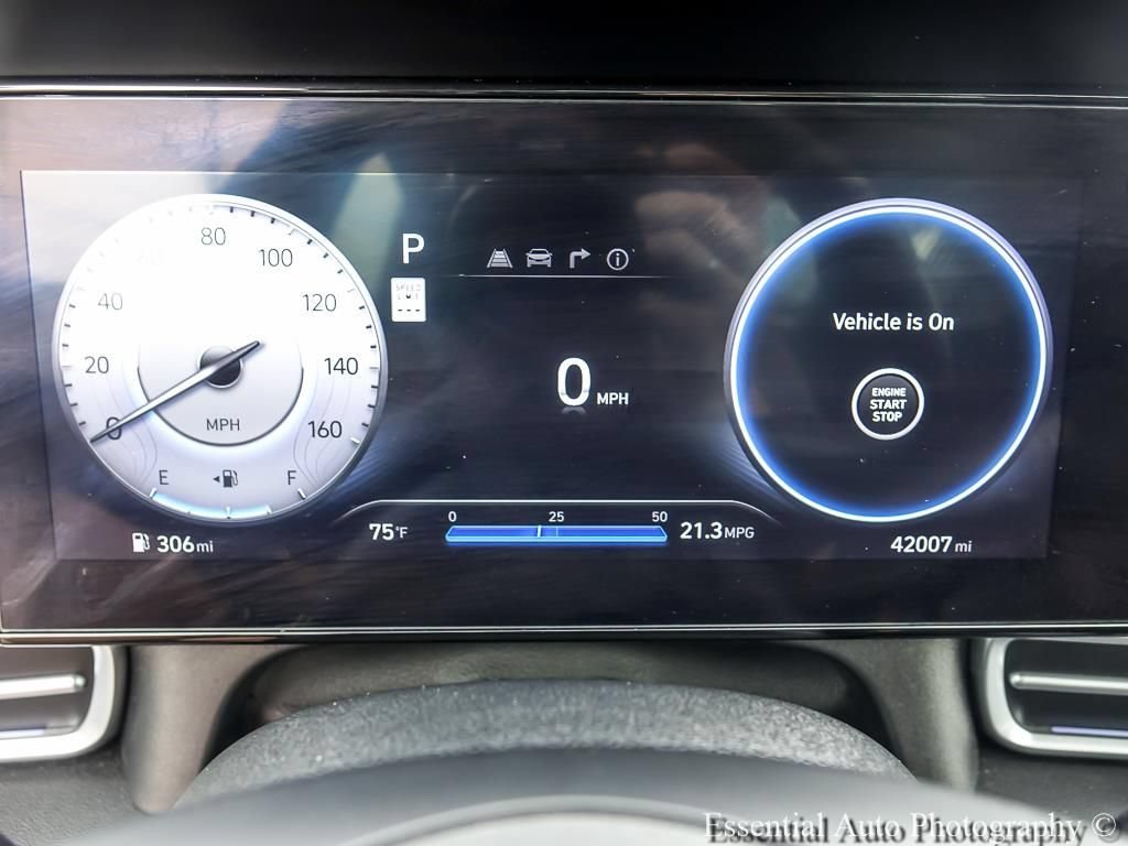 Used 2025 Hyundai Elantra SEL FWD image 4