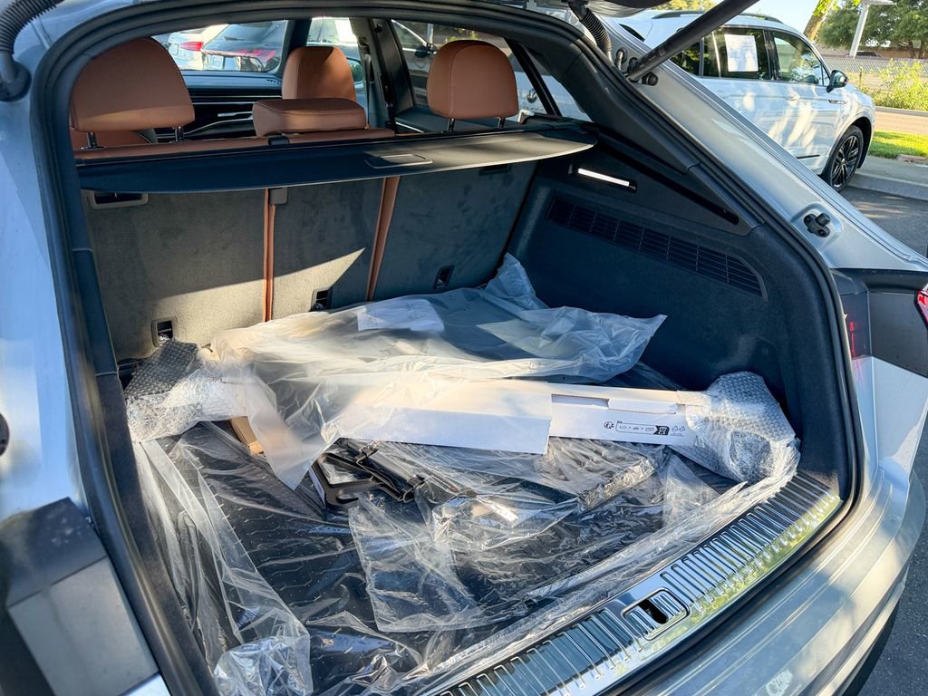 New 2025 Audi Q8 Premium Plus AWD/4WD image 28