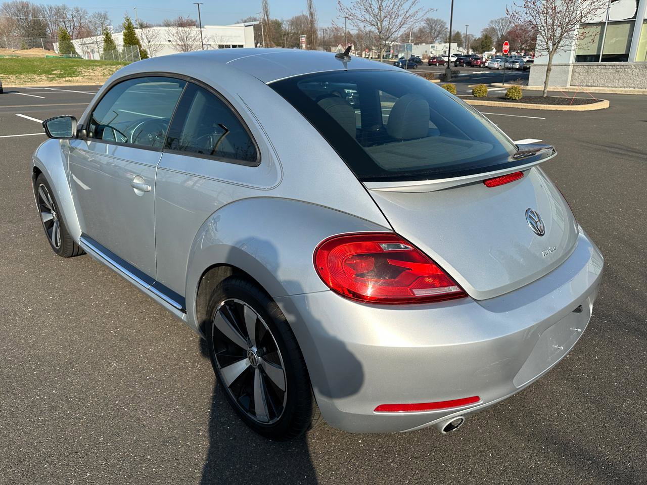 Used 2012 Volkswagen Beetle Turbo FWD image 9