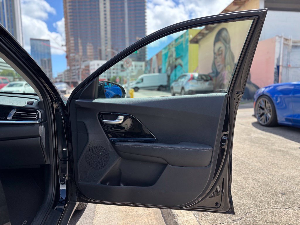 Used 2022 Kia Niro LXS FWD image 15