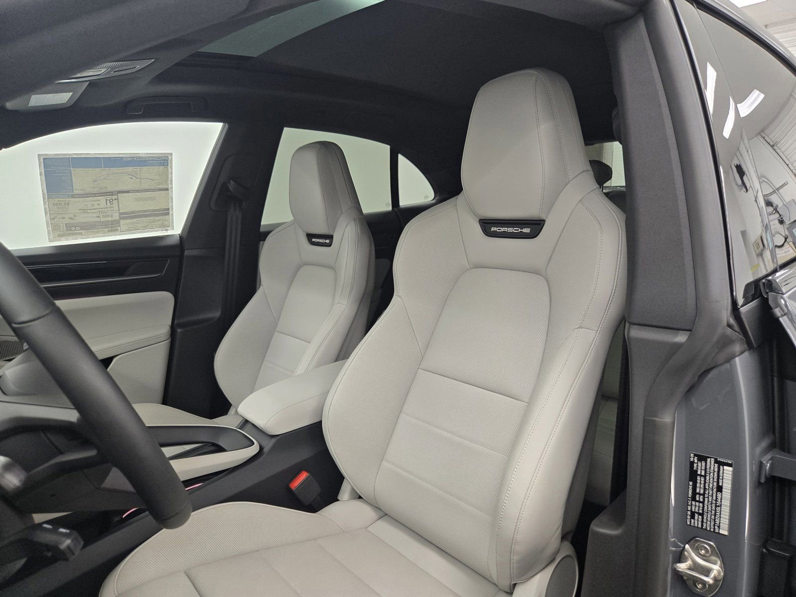 New 2025 Porsche Macan 4S Electric image 5