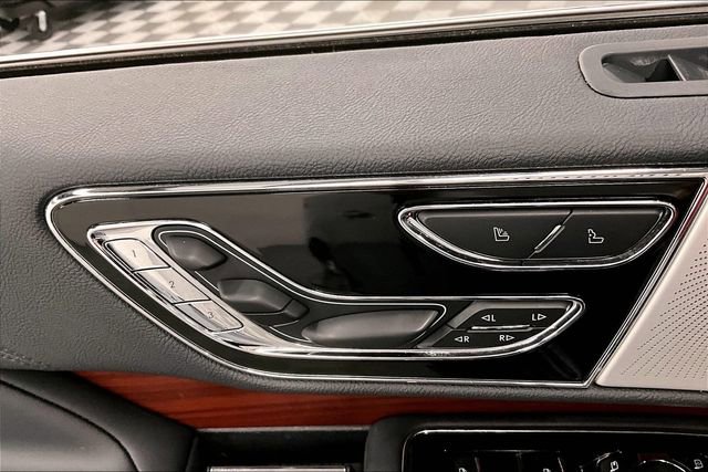 Used 2023 Lincoln Navigator L Reserve image 29