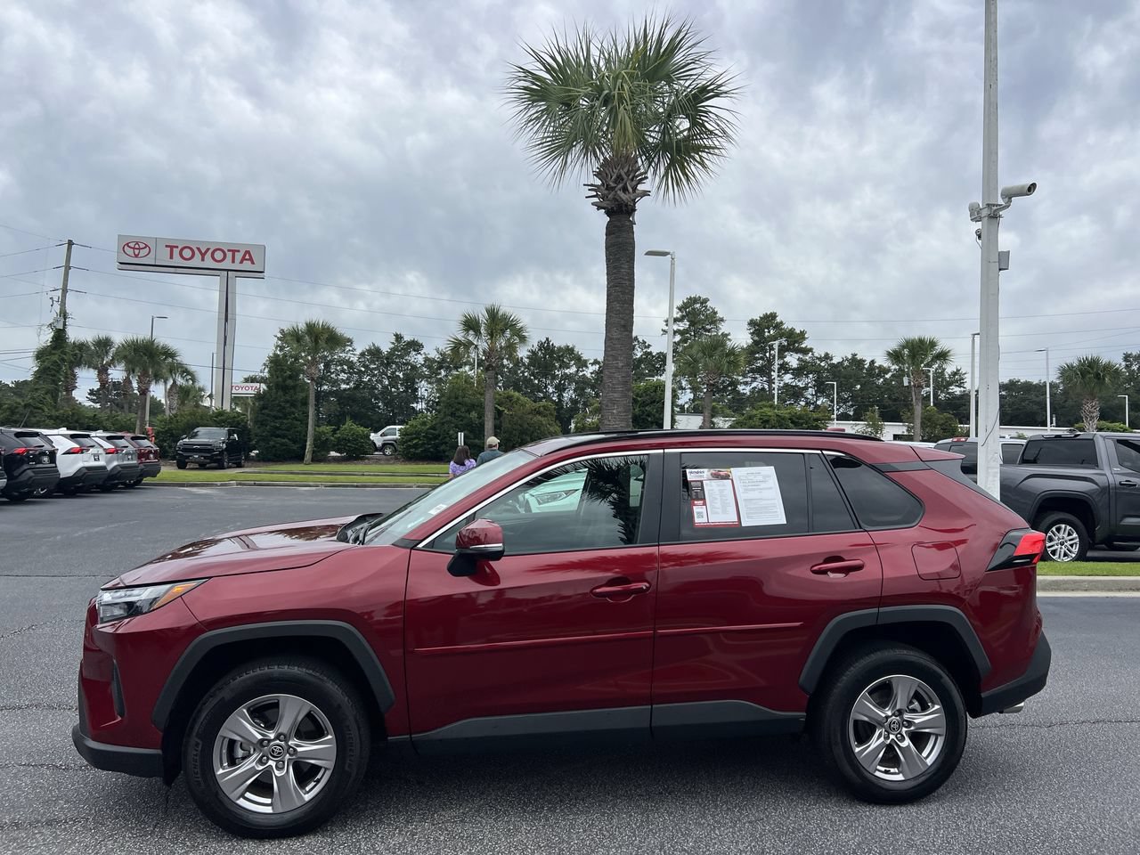 Used 2023 Toyota RAV4 XLE w/ Convenience Package FWD image 7