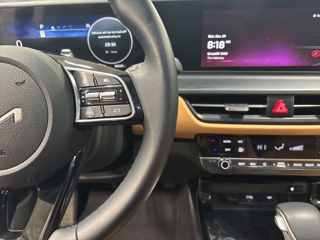 Certified 2024 Kia Seltos EX image 22