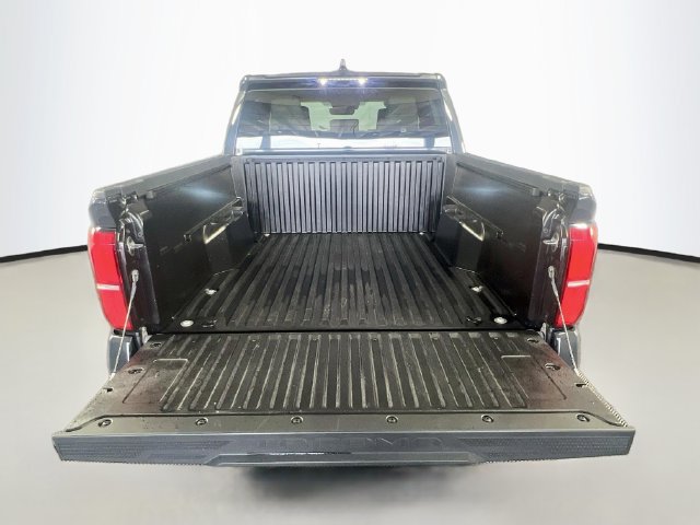 Used 2025 Toyota Tacoma SR5 AWD/4WD image 29